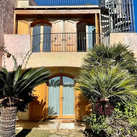 Casa Delle Farfalle Holiday home *